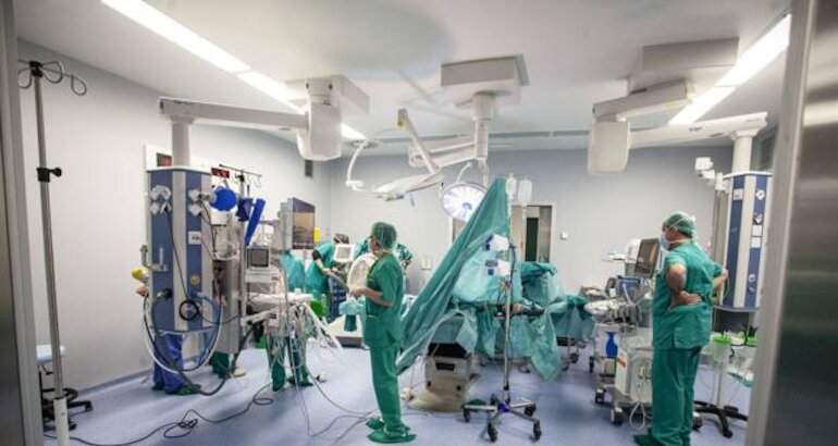 Pacientes con cncer ya reciben radioterapia mientras son operados en el hospital Universitario de Cceres