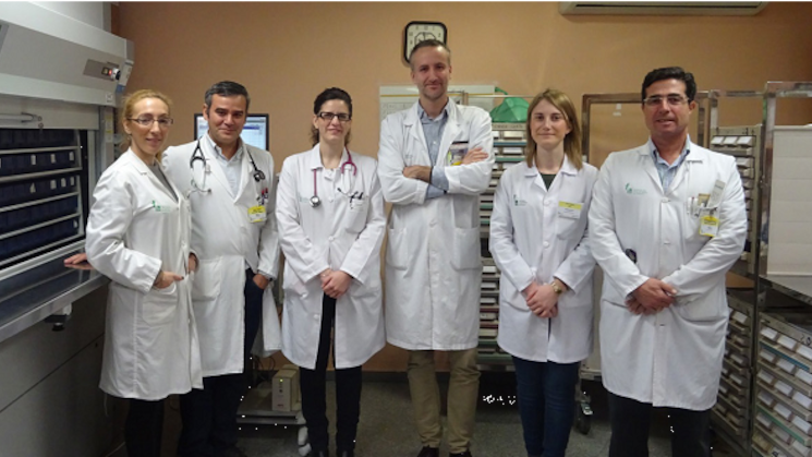 Farmacia Hospitalaria y Nefrologa Farmacia Hospitalaria y Nefrologa