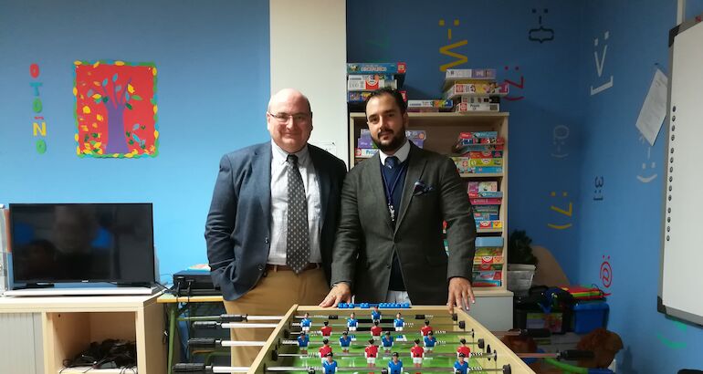 Donacin de un nuevo futboln para el CiberAula hospitalaria