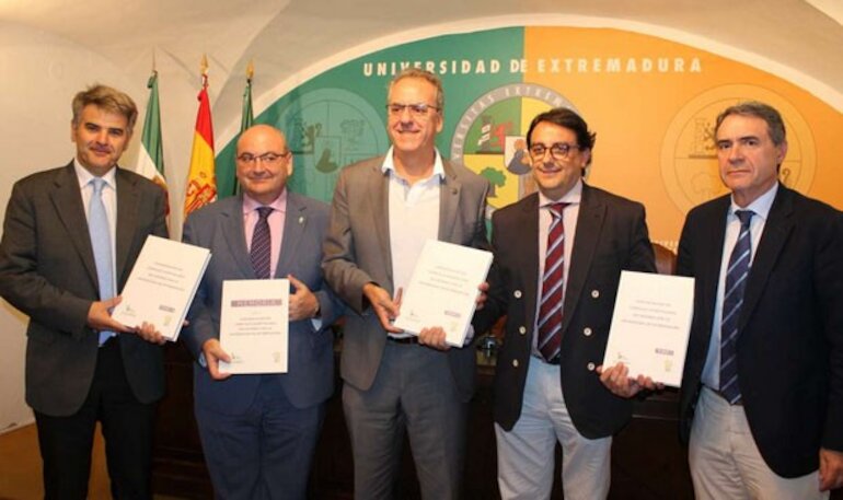 El Complejo Hospitalario de Cceres adquiere la categora de Hospital Universitario 