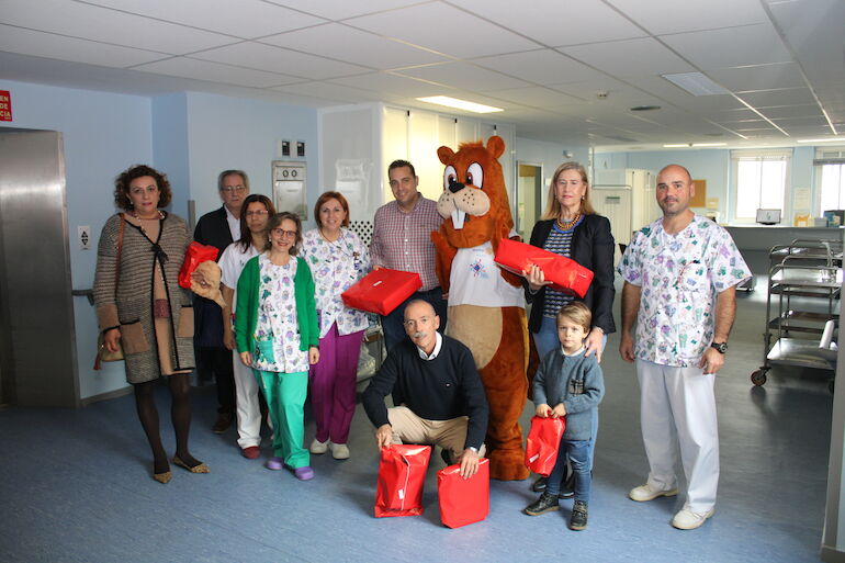 Rotary repartir juguetes todos los meses a los nios del Hospital San Pedro de Alcntara de Cceres 